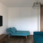 Spacieux Studio Entierement Renove